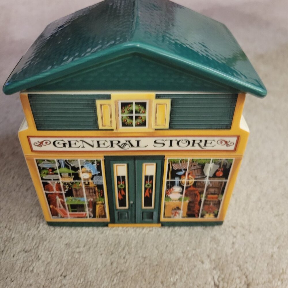 1982 Avon Village Christmas Cookie Bisque Jar Snack Box Canister General Store